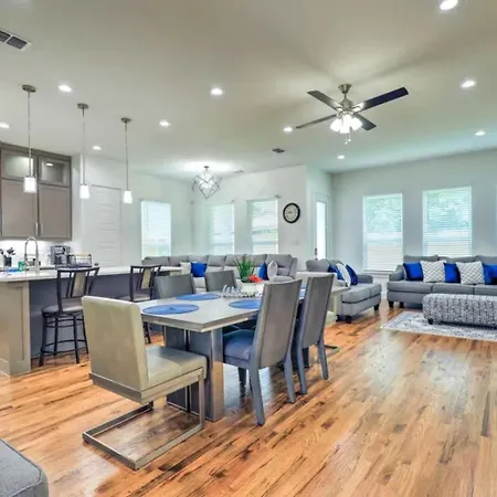 Modern 4Bd Best In The West Dallas Area